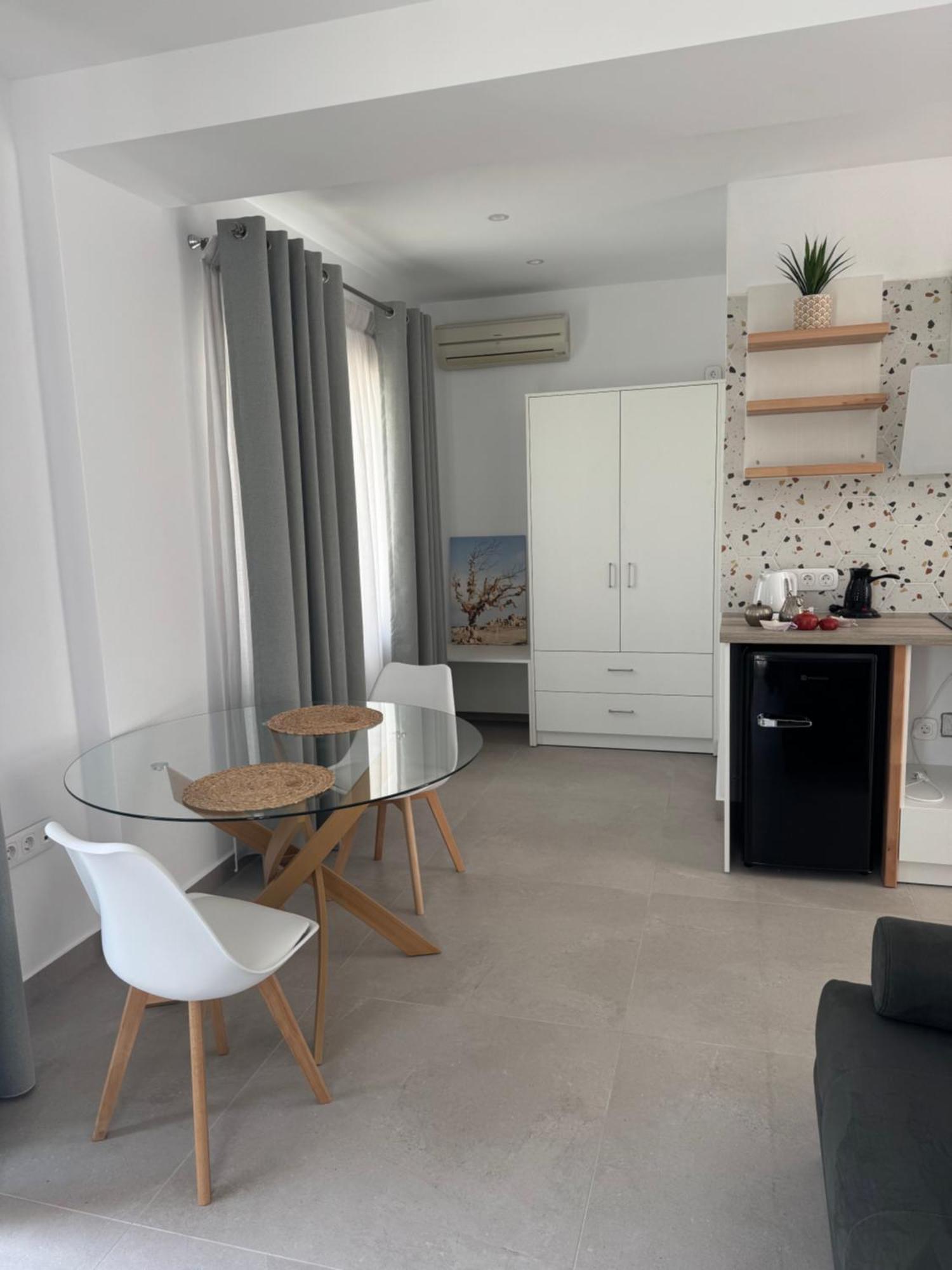 Podotas Group Otel Kamares  Dış mekan fotoğraf